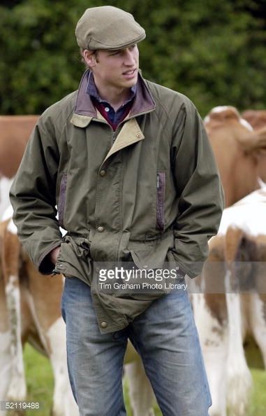 Prince William In Countryman Outfit Of Tweed Cap And Waxed Jacket... News Photo | Getty Images British Country Style, Tweed Cap, Waxed Jacket, Principe William, British Country, Royal Uk, Home Farm, Royal Family England, British Royal Families