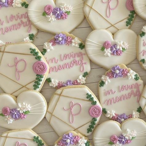 In Loving Memory Cookies, Memorial Cookies Decorated, Sympathy Cookies Decorated, Celebration Of Life Cookies, Celebration Of Life Cake Ideas, Sympathy Cookies, Memorial Cookies, Speciality Cookies, Funny Cookies