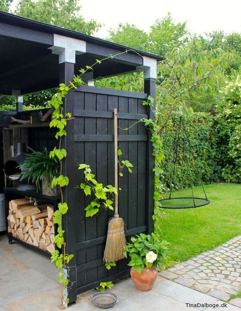 Urban Garden Design, Growing Vegetables, Garden Shed, Garden Paths, Urban Garden, Garden Room, Garden Planning, Backyard Garden, Garden Projects