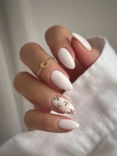 Fake Nails With Glue, Stick On Nails, Minimalist Nails, Nail Designs Spring, Nail Arts, Nail Accessories, False Nails, Wedding Nails, Almond Nails