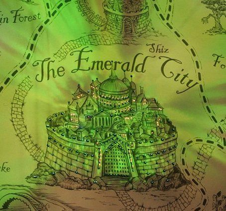 The Emerald City from the curtain at Wicked. Fictional Places, Oz Series, The Witches Of Oz, Goodbye Yellow Brick Road, Wicked Musical, The Emerald City, Dorothy Gale, Wicked Witch Of The West, Land Of Oz