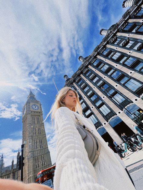 London | Pose Ideas | Big Ben | Grained Pictures | 0.5 | 35mm | Polaroid Style | Pose Ideas in London | Outfit UK | United Kingdom | Vintage Aesthetic | Big Ben Pose Ideas | British Style | Film Camera | Wide Angle Big Ben Picture Ideas, London Uk Aesthetic, London Photography Instagram, London Pictures Ideas, London Instagram Pictures, Uk Aesthetic, London Photo Ideas, Photoshoot London, Vintage London Photography