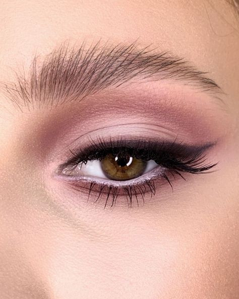 Plum Makeup, Mauve Eyeshadow, Purple Eyeshadow Looks, Mauve Makeup, Soft Wedding Makeup, Purple Makeup Looks, Redhead Makeup, Makeup Over 40, Glam Wedding Makeup