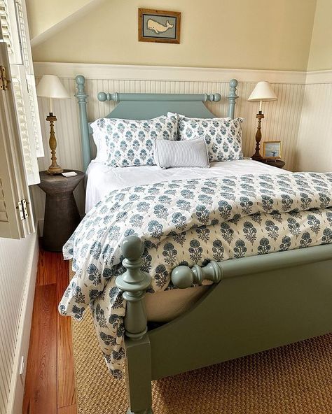 House Bedroom Ideas Master, Lake House Bedroom Ideas Master Suite, Seaside Cottage Interior, Nantucket Bedroom, Heather Strommen, Lake House Bedroom Ideas, Cannonball Bed, Lake House Bedroom, House Bedroom Ideas