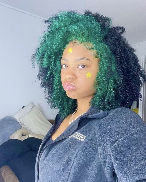 Hair Color Ideas For Black Women Curly, Blue Highlights Natural Hair Black Women, African American Dyed Hair, Green Skunk Stripe Curly Hair, Hair Dye Combo Ideas, Colorful 4c Hair, Dark Green Natural Hair Black Women, Natural Hair Dye Colors For Black Women, Parts To Dye Your Hair