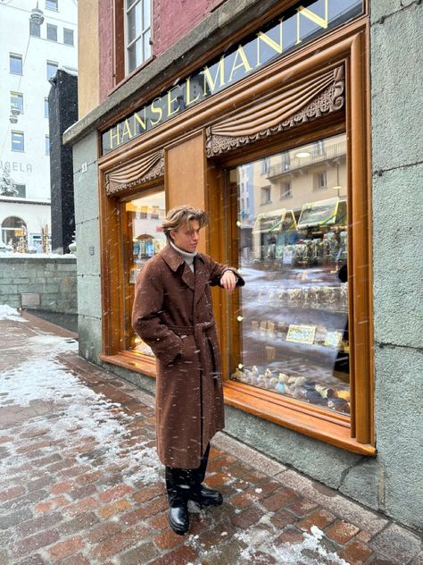 Old Money Coats Men, Europe Winter Outfits Man, Winter Coat Aesthetic Men, Old Money Winter Men Outfit, Old Money Winter Boots, Old Money Style Winter Men, Old Money Snow Outfits, Winter Guy Aesthetic, Coat Aesthetic Men