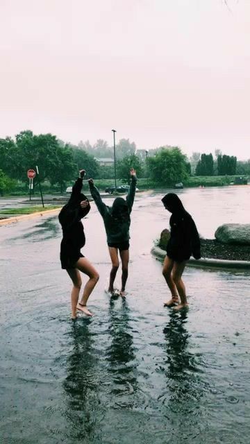 Friends Dancing In The Rain, Best Friends Dancing, Dancing In The Rain Aesthetic, In The Rain Aesthetic, The Rain Aesthetic, Friends Dancing, Sisters Goals, Rain Aesthetic, Three Best Friends