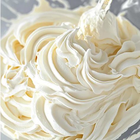 Cool Whip and Pudding Frosting - Cookie Pudding Dessert Cool Whip, Frosting With Pudding Recipe, Whipped Cream And Pudding Frosting, Pudding And Cool Whip Frosting, Recipes With Vanilla Pudding Mix In Them, Recipes Using Instant Vanilla Pudding, Recipes With White Chocolate Pudding, Pudding Whipped Cream Dessert, Vanilla Pudding Icing