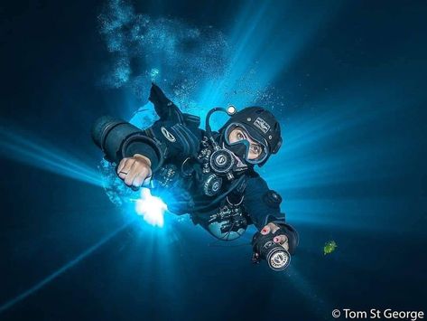 Technical Diving, Focus And Concentration, Scuba Diver, Cardiovascular Health, Gift Store, Physical Health, Memorable Gifts, Scuba Diving, Diver