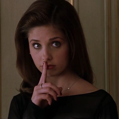 Catherine Cruel Intentions, Katherine Cruel Intentions, Cruel Intentions Quotes, Kathryn Merteuil Aesthetic, Cruel Intentions Outfits, Sarah Michelle Gellar Cruel Intentions, Cruel Intentions Aesthetic, Cruel Intentions Kathryn, Kathryn Merteuil