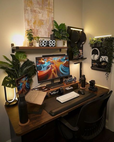 Happy Setup 👨‍💻 📸 _lifeofsx If you like setup related content follow Us... #deskgoals #desksetup #productivespaces #minimalsetup #deskinspiration #desktour #setupwars #creativespaces #workspaces #workstation #deskdecor #bedroominspo #setupinspiration #dreamsetup #desklife #diysetup #workspaceinspo #cleansetup #officedesign #officedecor #pcsetup #homeoffice #workspaceinspo #setuptour Setup Accessories, Spiderman Room Decor, Small Desk Organization, Productive Home Office, Dual Monitor Desk, Spiderman Room, Mens Bedroom Decor, Tech Essentials, Closet Design Layout