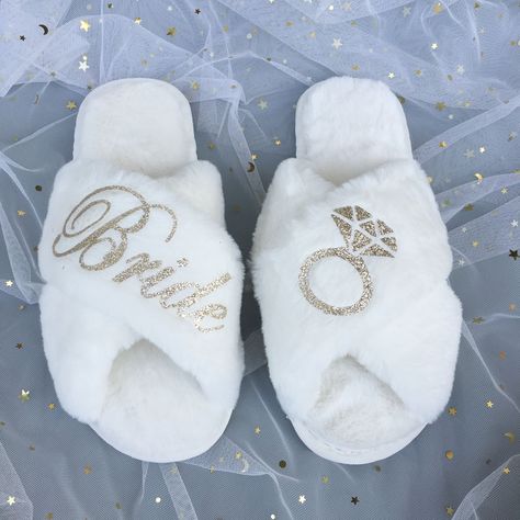 Brides Heels, Bridal Clutch Purse, Bridesmaid Slippers, Bride Heels, Personalized Slippers, Wedding Gifts Packaging, Wedding Slippers, Wedding Shoes Bride, Fancy Wedding Dresses