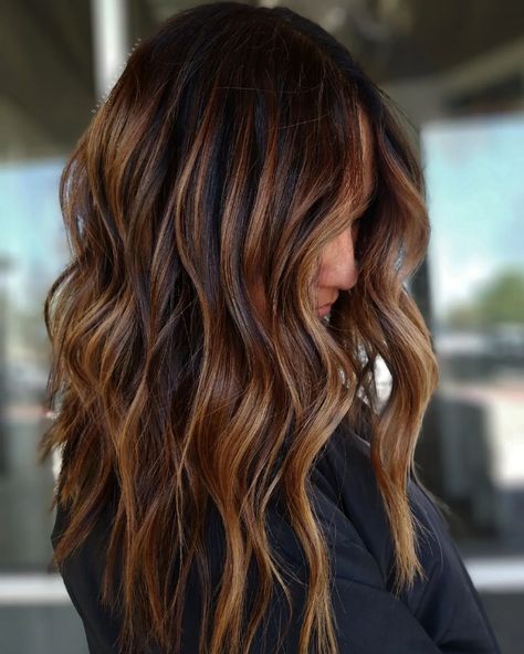 Dimensional Caramel Highlights on Black Hair Black Hair With Caramel Highlights, Caramel Highlights On Black Hair, Black Hair Ideas, Caramel Balayage Highlights, Highlights On Black Hair, Sunkissed Hair, Hair Caramel, Framing Highlights, Mom Hair