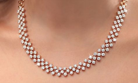 When choosing a diamond necklace, many factors should be considered, including the chain’s quality, durability, and material. Small Diamond Necklace, New Necklace Designs, Diamond Necklace Indian, Diamond Necklace Wedding, Diamond Necklace Simple, Beautiful Diamond Necklace, Indian Diamond Jewellery, Diamond Pendant Jewelry, Real Diamond Necklace