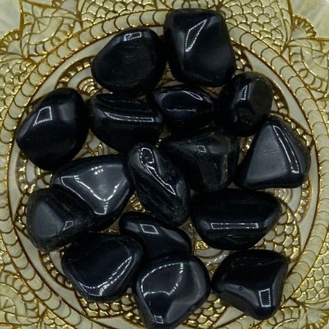 🔮Black obsidian Is said to be a very protective stone that can shield one from negative energy, psychic attacks, and evil influences. Black obsidian is also said to promote feelings of self-control and confidence. It is also a very powerful stone for cleansing and purification. 🔮It is also a grounding stone, known for its ability to promote strength, courage, and determination, this beautiful crystal is perfect for those who are seeking protection and guidance on their spiritual journey. 🔮Bla Psychic Attacks, Vox Machina, Psychic Attack, Obsidian Stone, Self Reflection, All Black Everything, Black Obsidian, Self Control, Negative Emotions