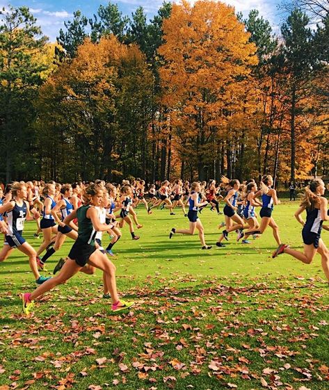 Cross Country Running Pictures, Cross Country Running Training, 16 Week Marathon Training Plan, High School Cross Country, Running Training Plan, Xc Running, Cross Country Training, Running Pictures, Running Aesthetic