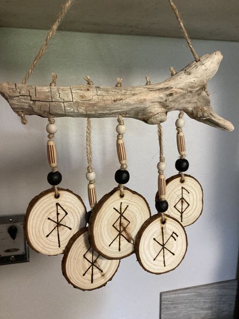 Takken Decor, Wiccan Crafts, Pagan Crafts, Magic Crafts, Norse Pagan, Witch Diy, Witchy Crafts, Wood Burning Crafts, Driftwood Crafts