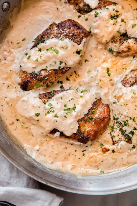 Skillet Chicken In Balsamic Caramelized Onion Cream Sauce Recipe | Little Spice Jar Balsamic Cream Sauce, Onion Cream Sauce, Balsamic Chicken Recipes, Veggies Pasta, Balsamic Onions, Pan Dishes, Steamed Veggies, Chicken Skillet Recipes, Garlic Cream Sauce