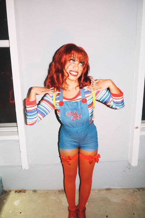 Chucky Costume Aesthetic, Women’s Chucky Costume Diy, Chuky Halloween Costume Women, Chucky Costumes Female, Chucky Outfit Women, Chunky Costume Women, Chuckie Halloween Costume, Chucky Costume Women, Redhead Halloween Costumes Ideas