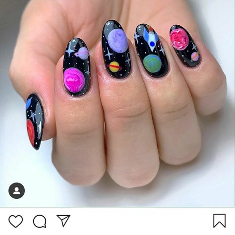 Planet Nails, Galaxy Nail Art, Space Nails, Galaxy Nails, Stylish Nails Designs, Short Nails Art, Funky Nails, Pretty Acrylic Nails, Manicure E Pedicure