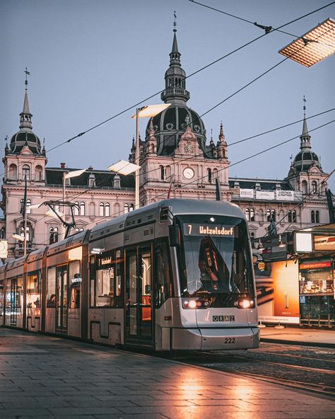 Graz Austria Aesthetic, Place Dauphine, Transport Pictures, European Bucket List, Graz Austria, Wedding Shooting, Better Days Are Coming, City Vibes, European City