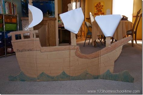 Mayflower Boat out of Cardboard Box Thanksgiving Plays For Kids, Thanksgiving Costumes For Kids, Cardboard Box Boats, Skits For Kids, Drama Classroom, Thanksgiving Play, Thanksgiving Food Crafts, Boat Props, Cardboard Boat