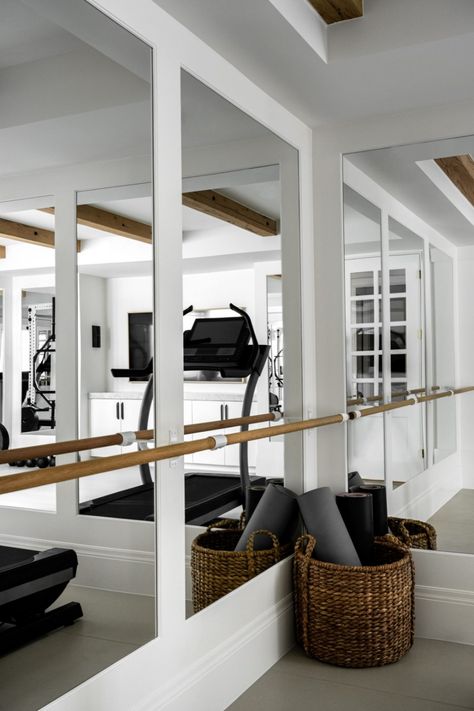 Trending Gym Home Designs ~ Make Gym For Your Home ~ Home Decoration Ideas Ballet Barres, Home Gym Basement, The Mcgee Home, Home Gym Inspiration, Dream Home Gym, Small Home Gym, Wellness Room, Mcgee Home, Family Compound