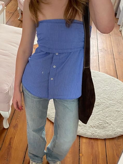 stockholm style, spring outfit Sleeveless T Shirts Women, Coastal Granny, Y2k Pattern, Short Blouse, Top Azul, Fall Outfits Y2k, Short Blouses, Stockholm Style, Backless Crop Top