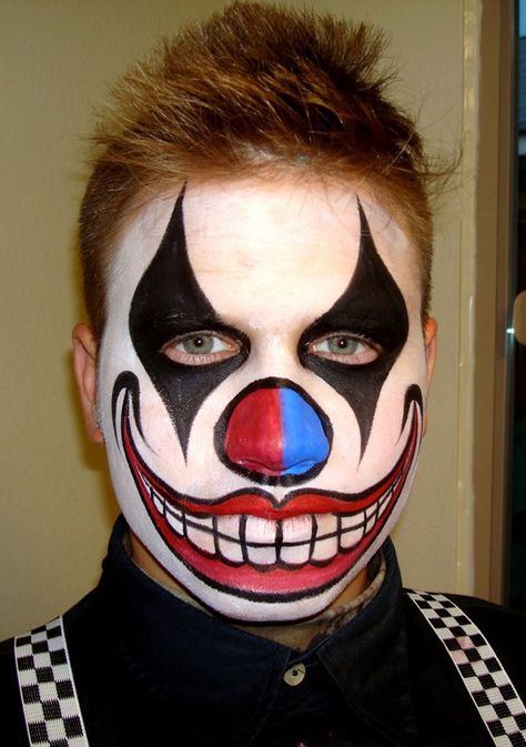 Face Painting Ideas For Adults, Painting Ideas For Adults, Halloween Face Painting Ideas, Easy Halloween Face Painting, Scary Clown Face, Halloween Face Painting, Face Painting Images, Creepy Clown Makeup, Clown Face Paint