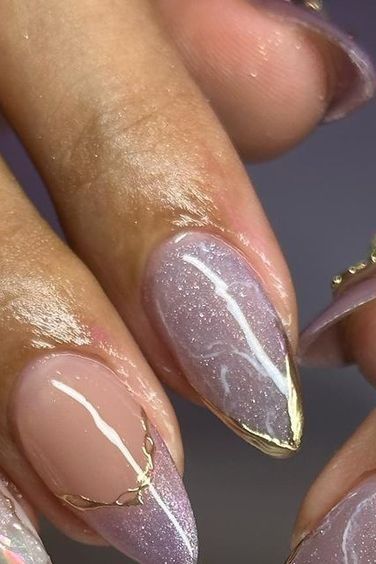 Purple and Gold Nail inspo Wedding Nails With Purple, Purple Inspo Nails, Amethyst Nail Designs, Purple Dress Nails, Gold And Lilac Nails, Purple Bridal Nails, Mauve And Gold Nails, Glinda The Good Witch Nails, Glinda Inspired Nails