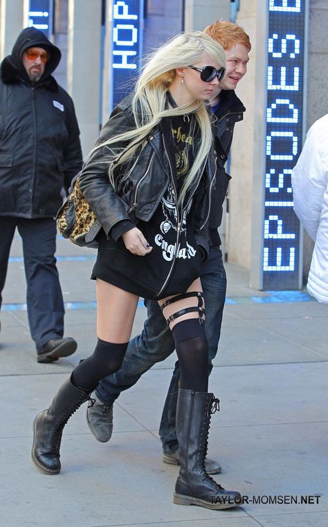 High Doc Martens Outfits, Knee High Doc Martens Outfits, Knee High Doc Martens, High Doc Martens, Taylor Momsen Style, Doc Martens Outfits, Dr Martens Outfit, Pretty Reckless, Inglewood California