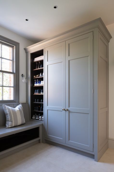 Boot Room | Design Tips - Humphrey Munson Corner Boot Room Storage, Boot Area Entrance, Utility Room Bench Seat, Boot Room With Shower Ideas, L Shaped Boot Room, Bespoke Storage Ideas, Humphrey Munson Boot Room, Bootility Room Layout, Entrance Storage Cabinet