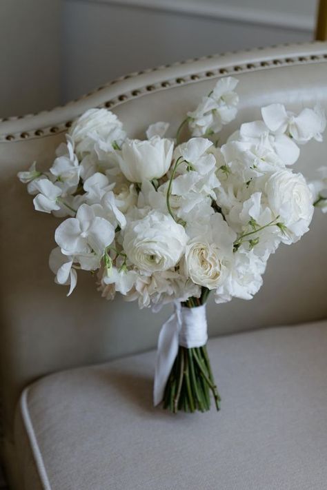 Dainty Wedding, Bridal Bouquet Flowers, All White Wedding, White Bridal Bouquet, Peony Wedding, White Wedding Bouquets, White Wedding Flowers, White Bouquet, Wedding Mood