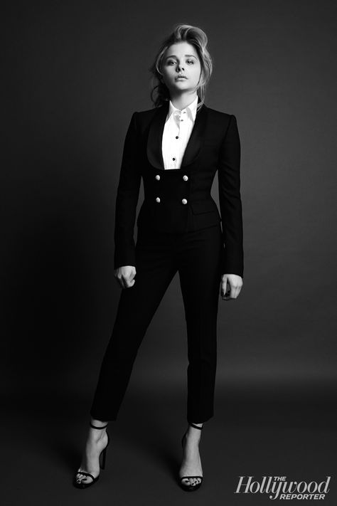 Black Tuxedo Suit, Looks Hip Hop, Chloe Grace Mortez, Woman In Suit, Hit Girls, Tuxedo Women, Chloë Grace Moretz, Chloe Moretz