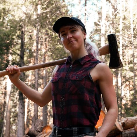 Nicole Maple Coenen, Female Lumberjack, Lumberjack Woman, Lumberjack Aesthetic, Lumberjack Outfit, Group Cosplay, Police Outfit, Lumberjack Style, Body Template