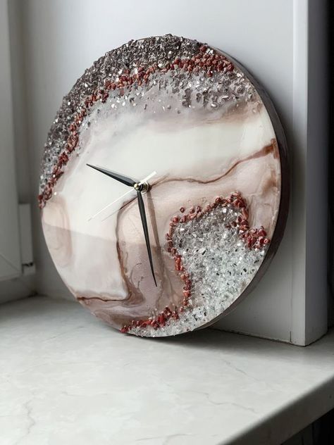 HOME DECOR EPOXY RESIN WALL CLOCKS DESIGNS IDEAS || WALL DECORATION IDEAS https://youtu.be/kmhamEc-aMA epoxy resin crafts epoxy resin art ideas epoxy resin wood projects Resin Art Wall Clock, Wall Clock Design Ideas, Epoxy Resin Wall, Resin Art Canvas, Resin Clock, Clock Handmade, Clock Home Decor, Wall Decoration Ideas, Resin Crafts Tutorial