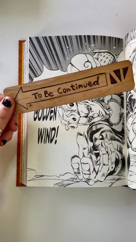 i got wood bookmarks & i just had to #jjba #jojosbizarreadventure #jojos #anime #bookmark #goldenwind #animemerch #woodburning Jjba Bookmark, Bookmarks Diy Anime, Anime Bookmarks Drawings, To Be Continued Bookmark, Funny Book Mark Ideas, Cute Anime Bookmarks, Pyrography Anime, Anime Book Aesthetic, Bookmarks Handmade Anime