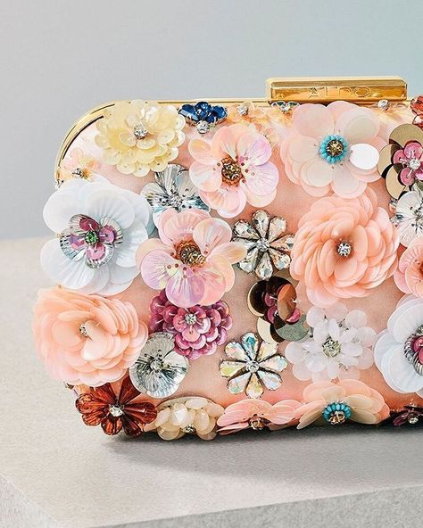 7,502 Likes, 48 Comments - ALDO shoes (@aldo_shoes) on Instagram: “For the bride or the grad, be celebration-season ready with blooming box clutch Daromara.…” Floral Bags Handbags, Bridesmaid Purses, Pearl Clutch, Wedding Handbag, Bridal Purse, Embellished Clutch, Floral Bags, Chic Party, Cool Gifts For Women