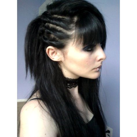 Metalhead Hairstyles Women, Goth Hairstyles With Bangs, Gothic Prom Hair, Metal Concert Hairstyles, Gothic Hairstyles Long, Goth Hairstyle, Gothic Hairstyle, Goth Hairstyles, Shoulder Length Hair With Bangs