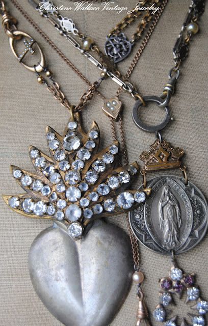 Christine Wallace... "Honoring Life Through Jewelry": Before Crossing The Pond... Boho Jewelry Diy, Altered Art Jewelry, Vintage Assemblage Jewelry, Vintage Jewelry Ideas, Vintage Jewelry Repurposed, Junk Jewelry, Assemblage Jewelry, Repurposed Jewelry, Recycled Jewelry