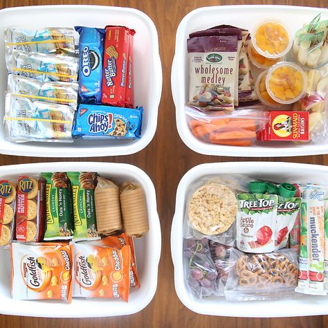 How to save money and keep kids happy on vacation: the number one tip for traveling with kids. This really works! Road Snacks, Trip Snacks, Road Trip Food, Vacation Meals, Road Trip Snacks, Traveling With Kids, Travel Snacks, Road Trip Packing, Road Trip With Kids