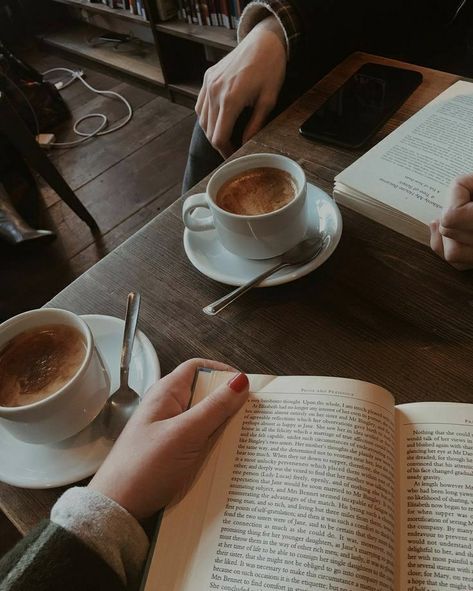 m, on Twitter: "book date… " Coffee Dates Aesthetic, Dream Dates, Couple Coffee, Fall Dates, Coffee Shop Aesthetic, Dream Date, Currently Reading, Book Cafe, Aesthetic Coffee