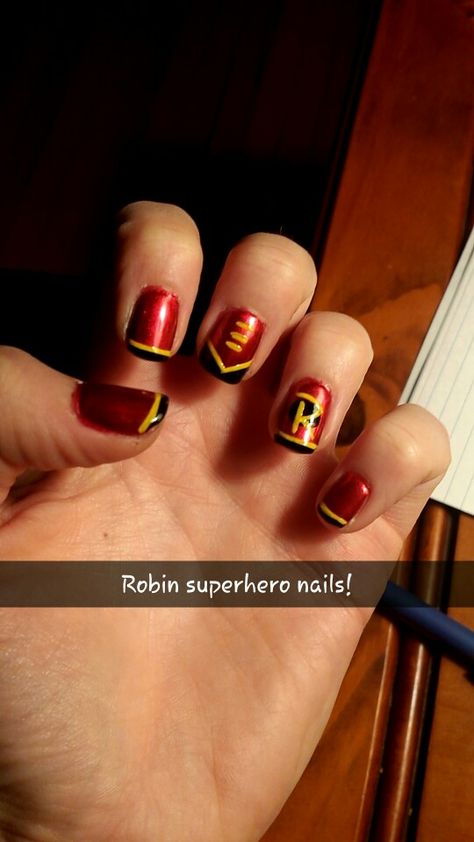 Robin superhero nails Comic Nail Art, Superhero Nails, Robin Superhero, Batman Nails, Batman Diy, Hair Skin Nails, Girls Nails, Cool Nail Art, Robins