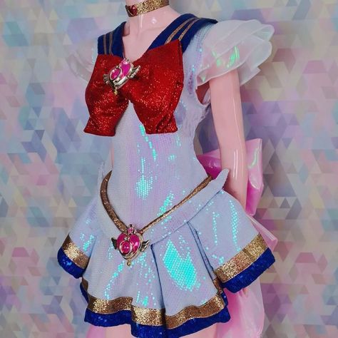 🌙💫Sailor Moon💫🌙 on Instagram: “🎀🌙By @leonmarttins 🌙🎀” Sailor Moon Clothing, Sailor Moon Cosplay Diy, Sailor Moon Halloween, Sailor Moon Cosplay Costumes, Sailor Moon Birthday, Moon Outfit, Sailor Moon Dress, Sailor Moon Wedding, Sailor Moon Super S