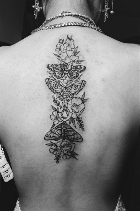 Moth Spine Tattoo, Floral Spine Tattoo, Spine Tattoo, Lotus Tattoo, Lotus Flower Tattoo, Tattoos And Piercings, Geometric Tattoo, Moth, Flower Tattoo