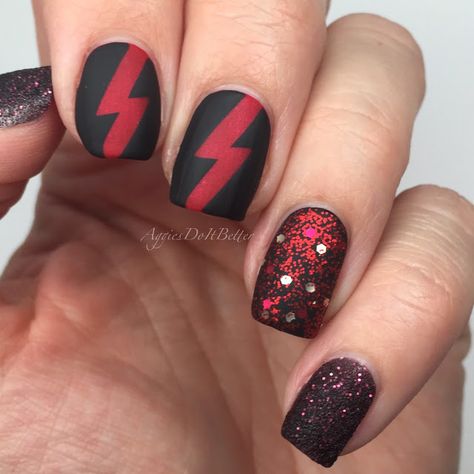 Nickelback Nails, Gothic Valentine Nails, Rbd Inspired Nails, Rock Style Nails, Rock N Roll Nails Designs, Punk Rock Nails Designs, Rocker Nails Designs, Acdc Nails, Rocker Nails Punk