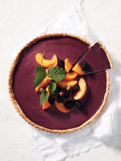 Summer Tart Recipes, Poached Peaches, Blackberry Tart, Summer Tart, Berry Tart, Vegan Blueberry, Berry Fruit, Fruit Tart, Seasonal Recipes