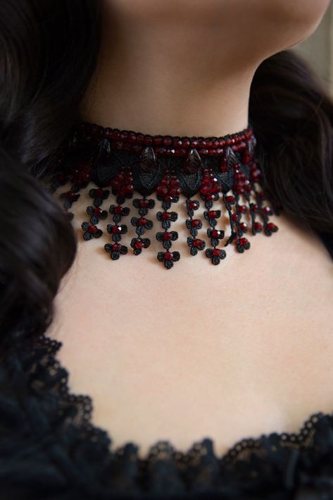 Jóias Body Chains, Goth Cosplay, Dark Neck, Black Jewelry Necklace, Victorian Gothic Jewelry, Red Crystal Necklace, Red Choker, Red Gothic, Goth Choker