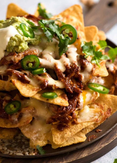 Chicken Nachos recipe Mexican Seasoning For Chicken, Easy Chicken Nachos Recipe, Easy Chicken Nachos, Seasoning For Chicken, Quick Guacamole, Chicken Nachos Recipe, Homemade Nachos, Nachos Recipe Easy, Mexican Seasoning