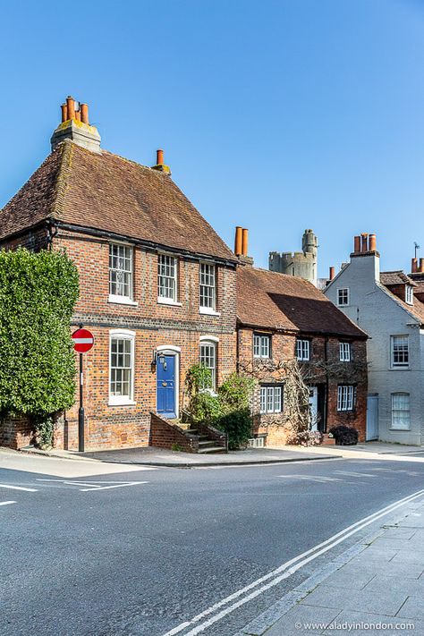 A pretty brick house in Arundel, West Sussex, England. Click through for more pictures on the A Lady in London blog.   #arundel #westsussex #england #house West Sussex England, England House Aesthetic, Arundel England, Worthing England, House In England, House England, England Houses, British Houses, England House